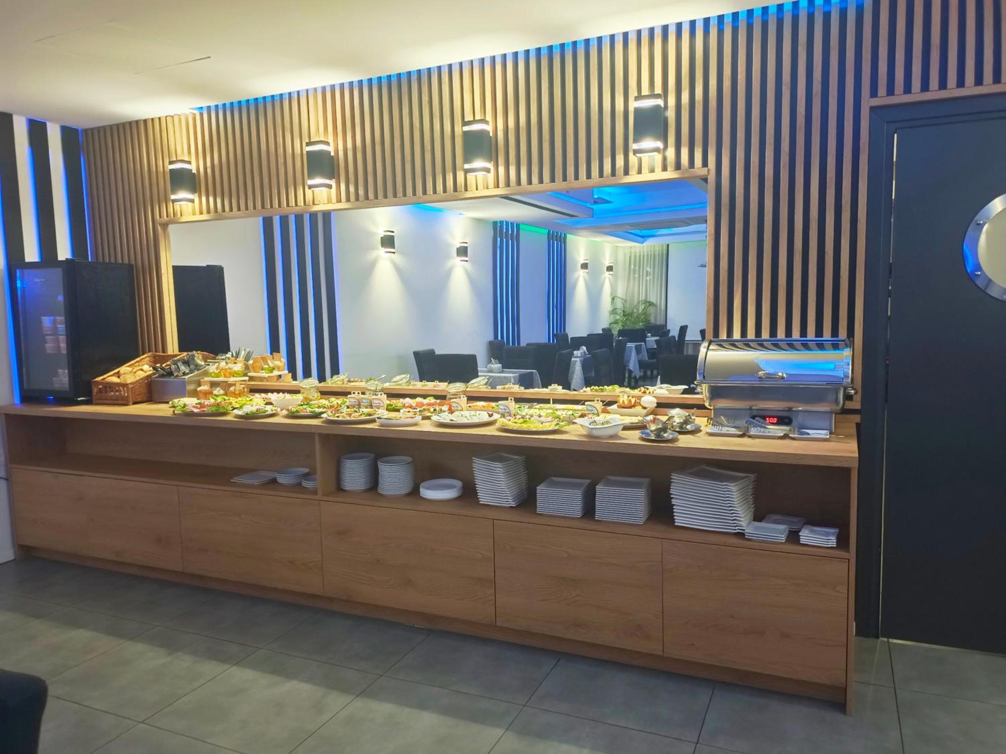 Hotelik & Restauracja Amber Raszyn Dış mekan fotoğraf