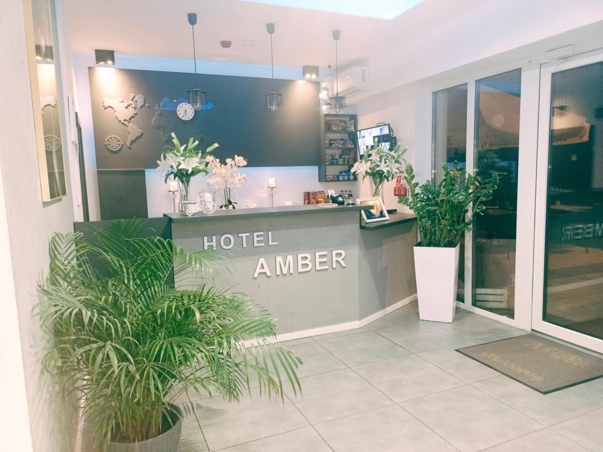 Hotelik & Restauracja Amber Raszyn Dış mekan fotoğraf